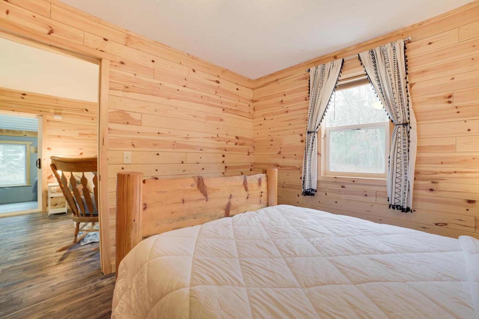 Scenic Evans Hideaway Steps To Lake Huron! Oscoda エクステリア 写真