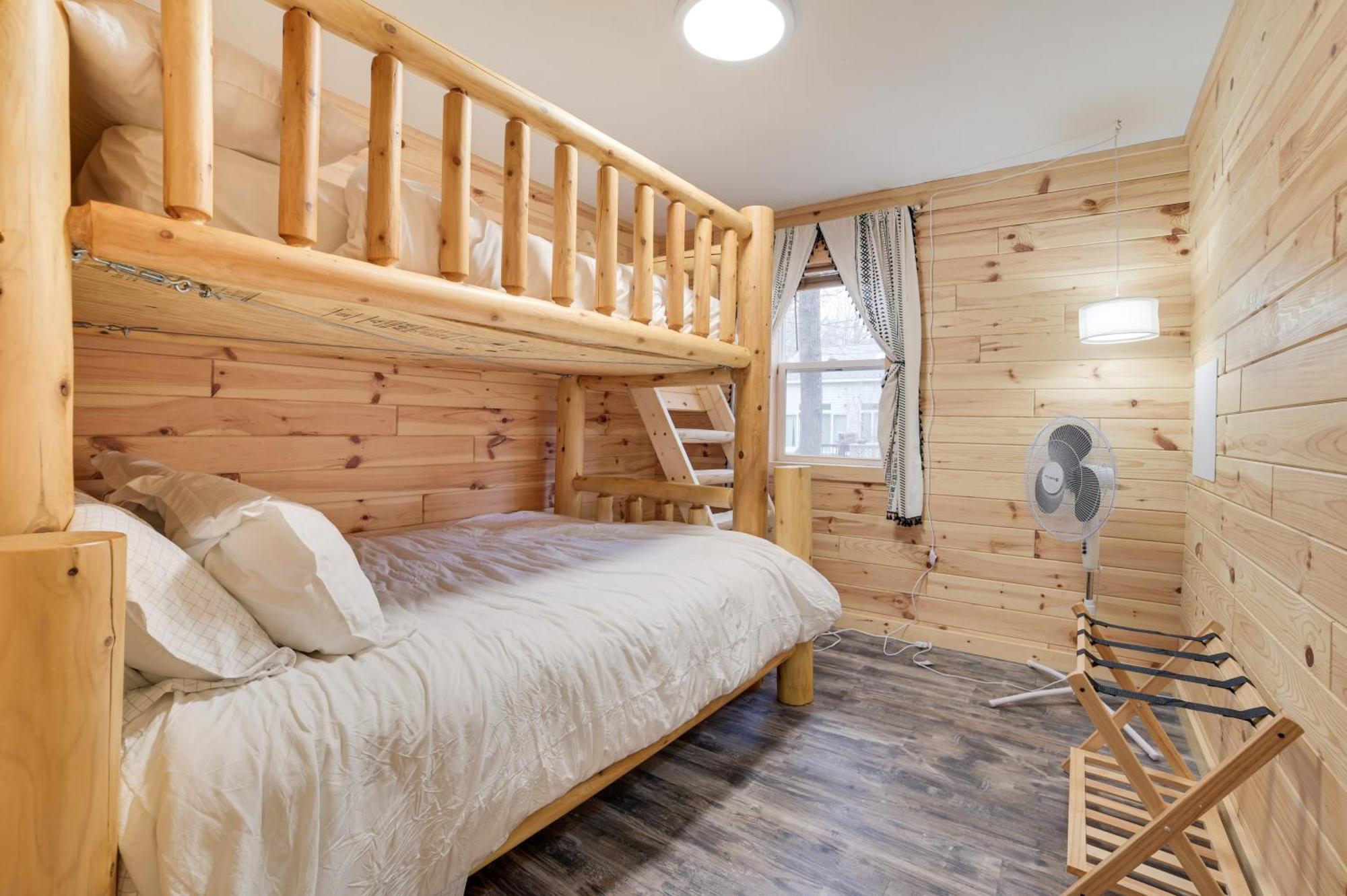 Scenic Evans Hideaway Steps To Lake Huron! Oscoda エクステリア 写真