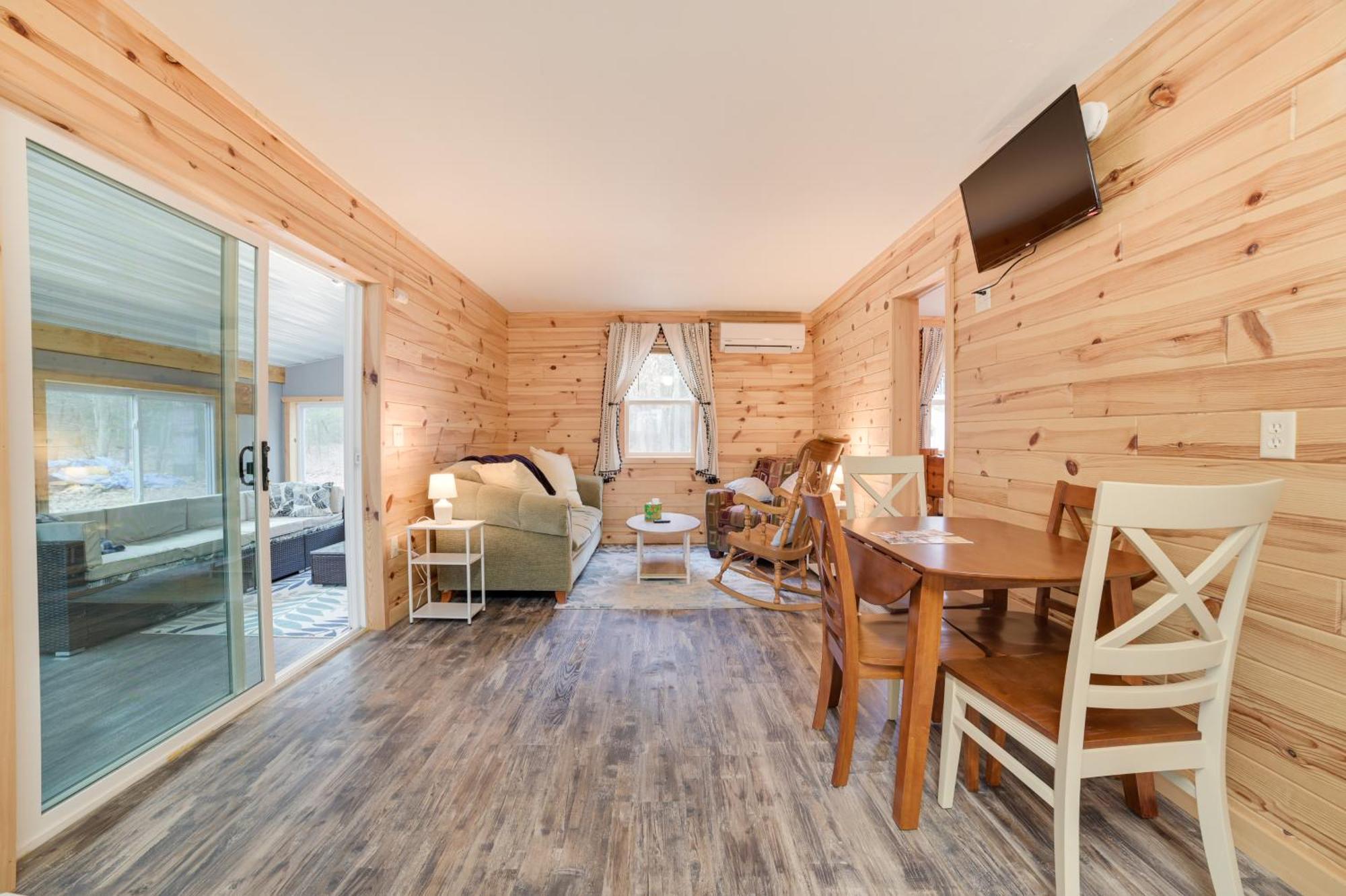 Scenic Evans Hideaway Steps To Lake Huron! Oscoda エクステリア 写真