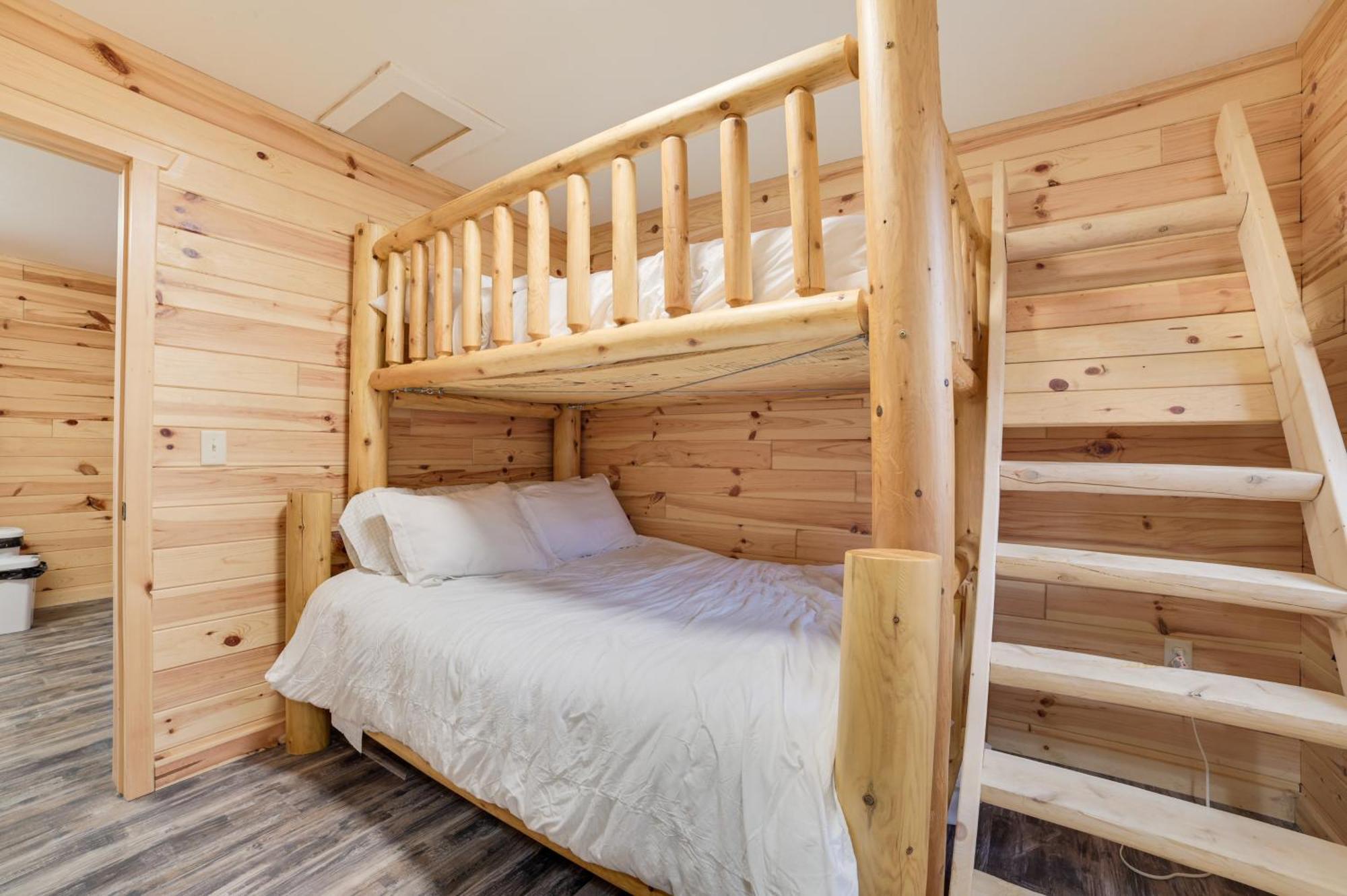 Scenic Evans Hideaway Steps To Lake Huron! Oscoda エクステリア 写真