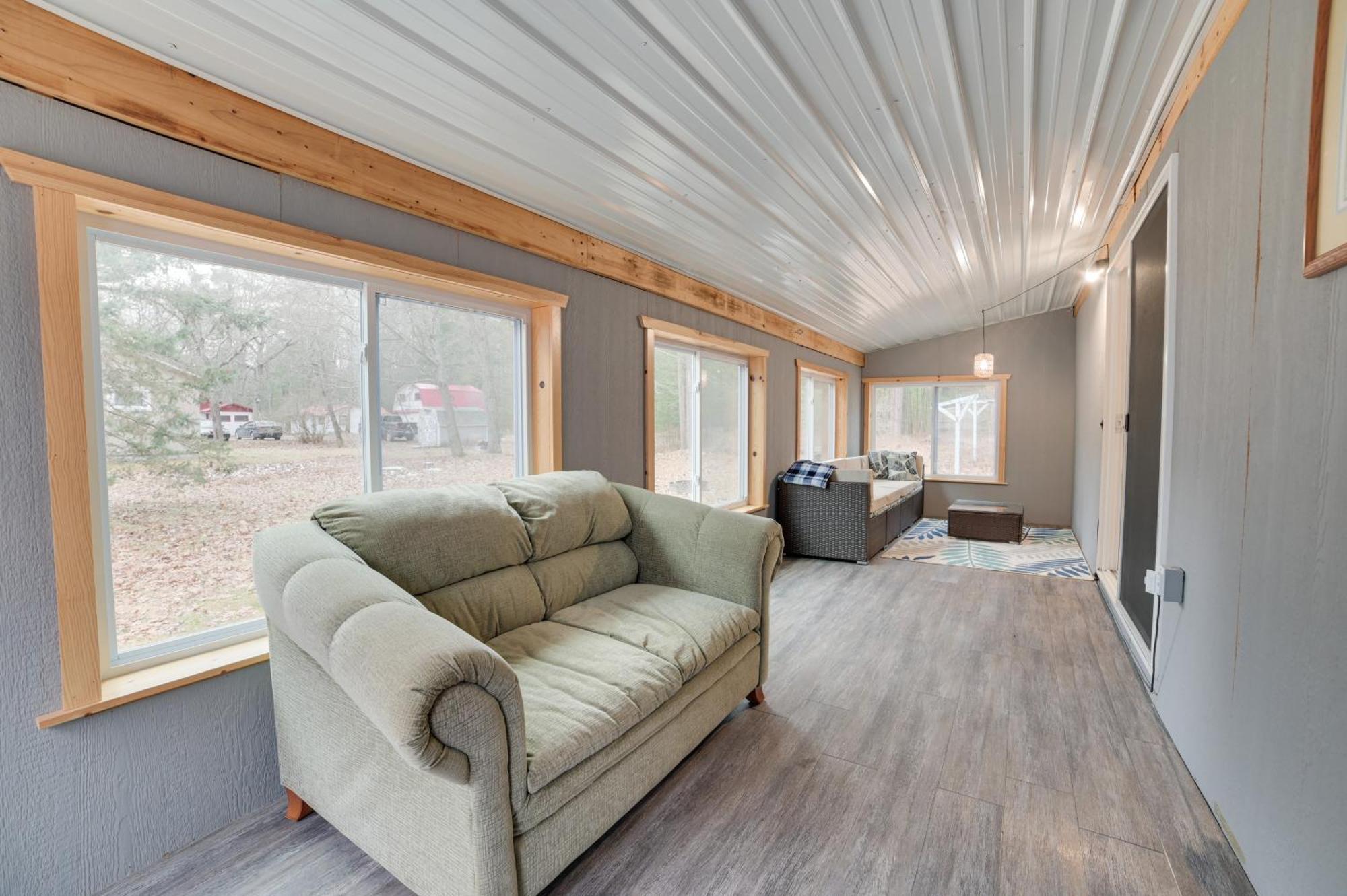 Scenic Evans Hideaway Steps To Lake Huron! Oscoda エクステリア 写真